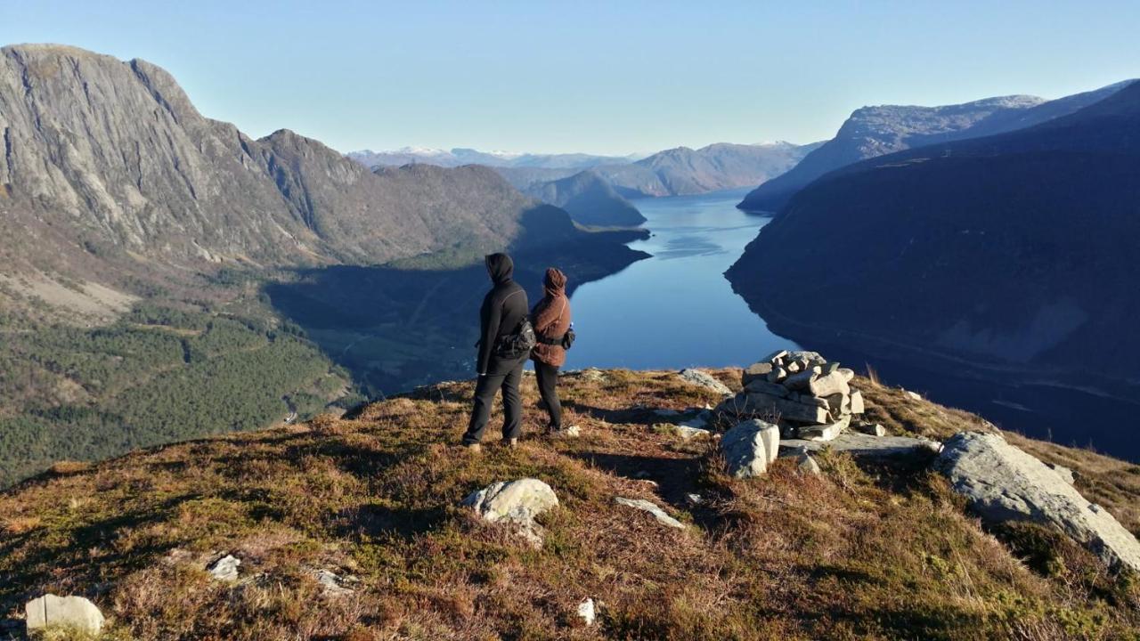 Between Fjord Og Glacier Ålfoten Esterno foto